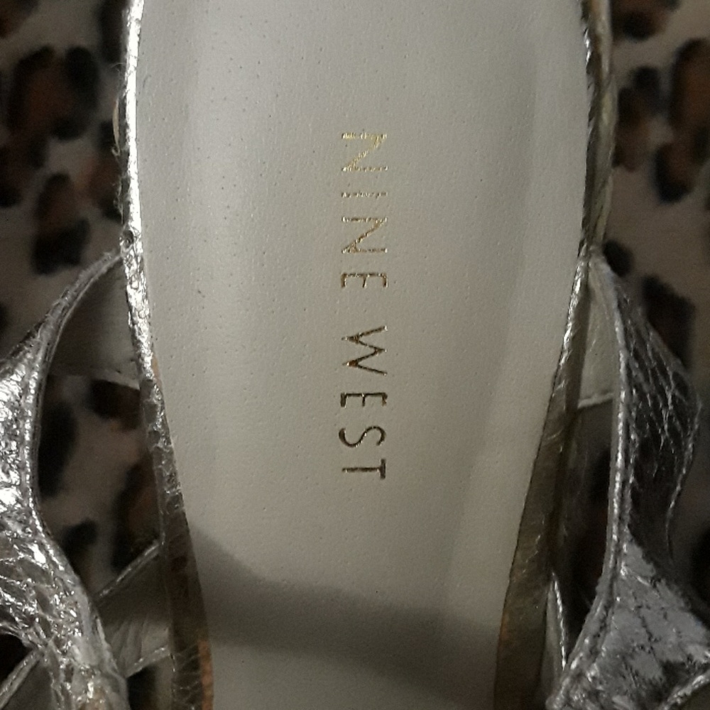 Shoes - Picture 2 of 3